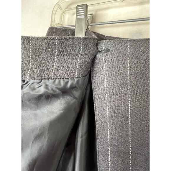 Blassport by Bill Blass wool pinstripe wrap mini skirt, size 12 - Picture 5 of 8